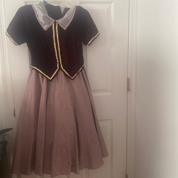 alexandra of california Other - Girls pretty party holiday dress size 16. Velvet on top w gold trim Plaid below
